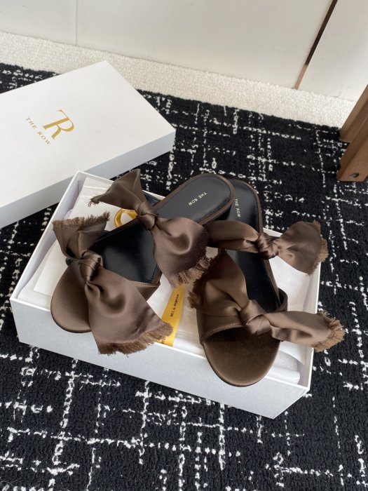 Босоножки фото 5