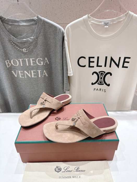 Шлепанцы фото 3