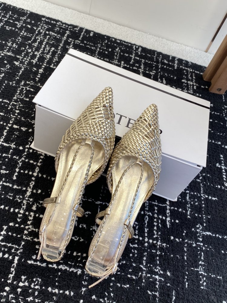 Босоніжки фото 4