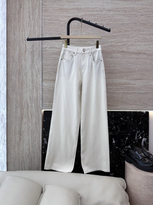 Джинсы женские