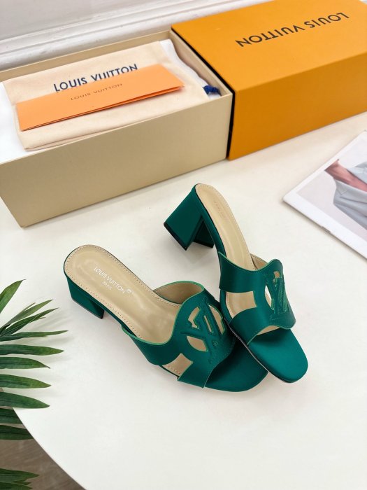 Босоножки фото 4