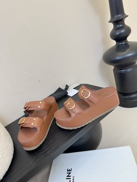 Шлепанцы женские фото 3