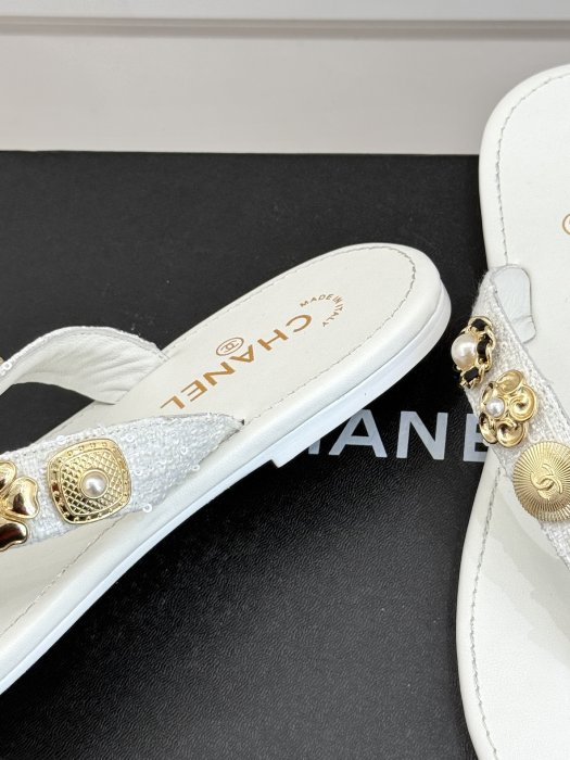 Шлепанцы фото 6