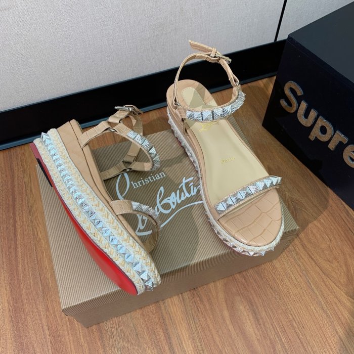 Босоножки фото 3