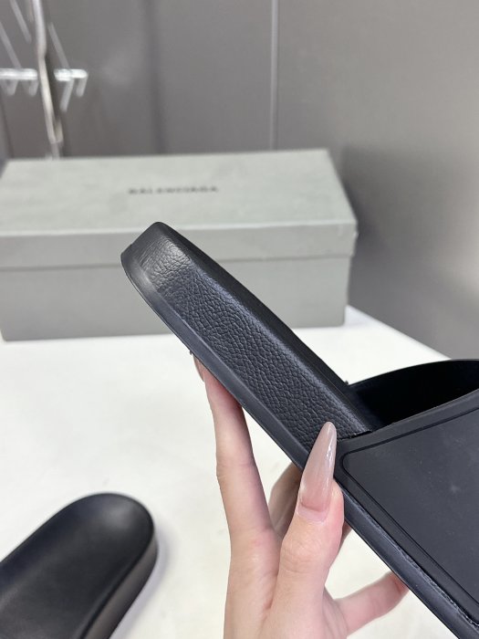 Шлепанцы фото 8