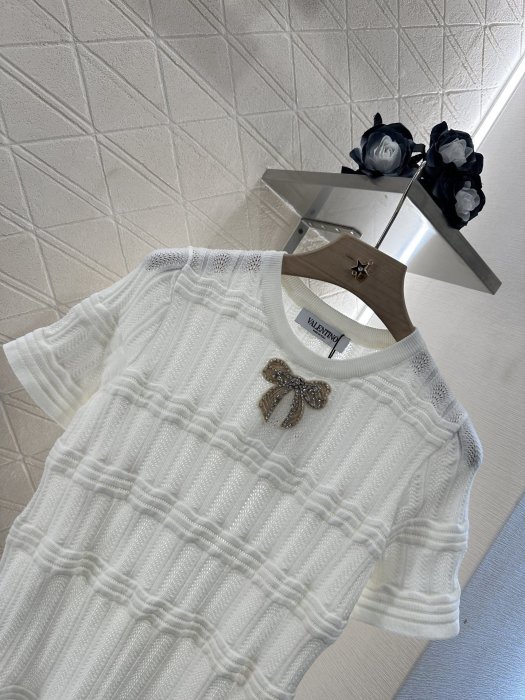 T-shirt women's фото 7