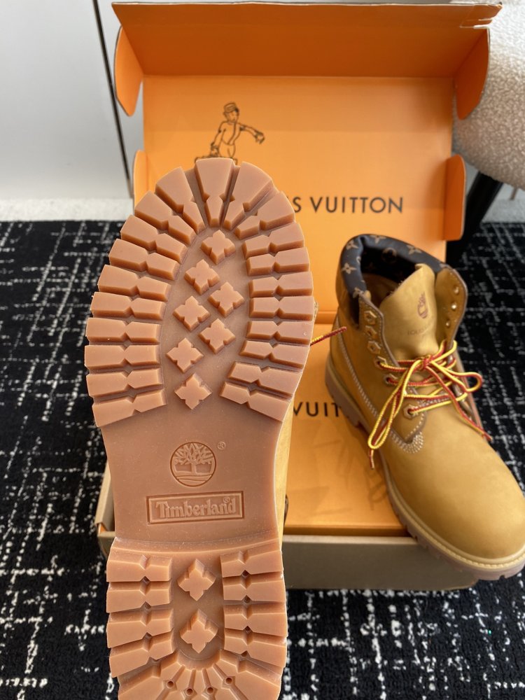 Ботинки женские Louis Vuitton x Timberland фото 9
