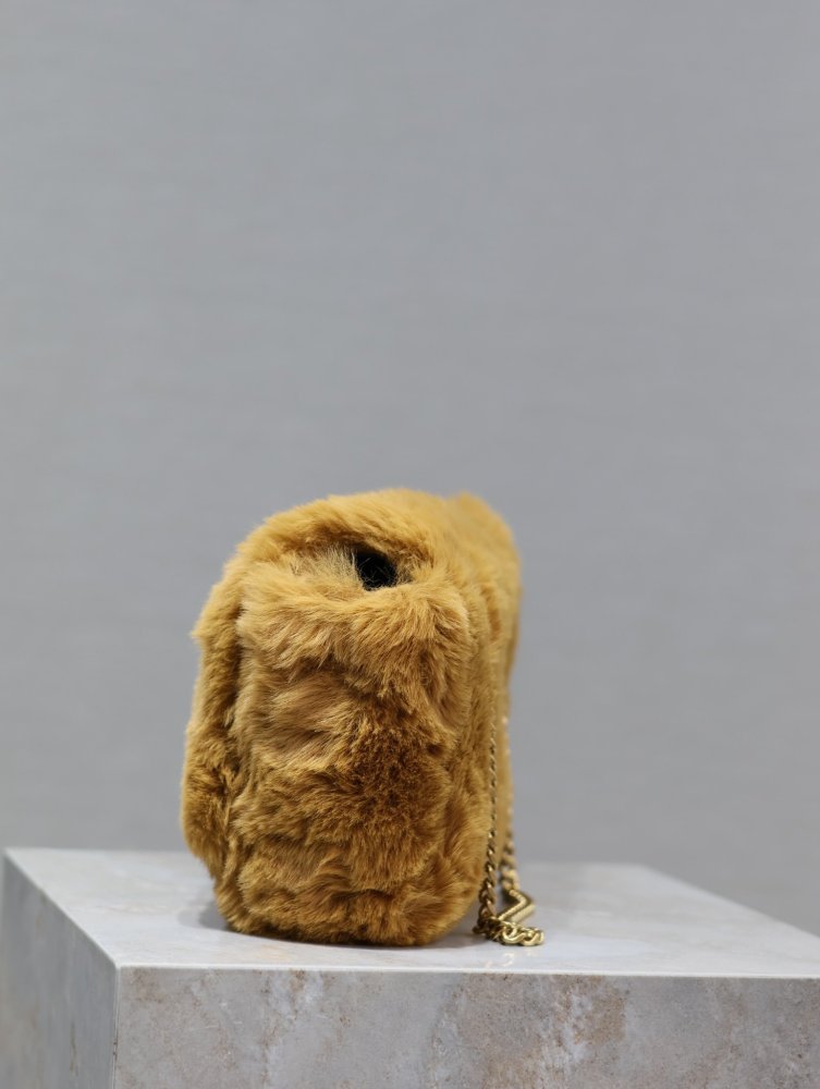 A bag Kate 22 cm of natural fur a rabbit фото 7