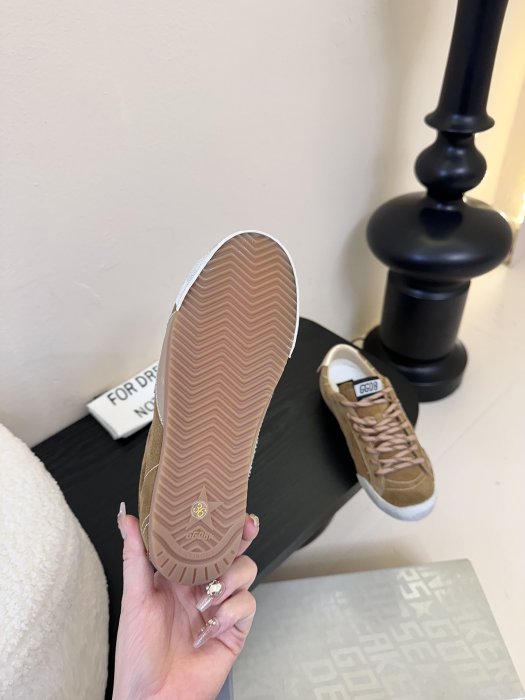 Кроссовки Golden Goose фото 9