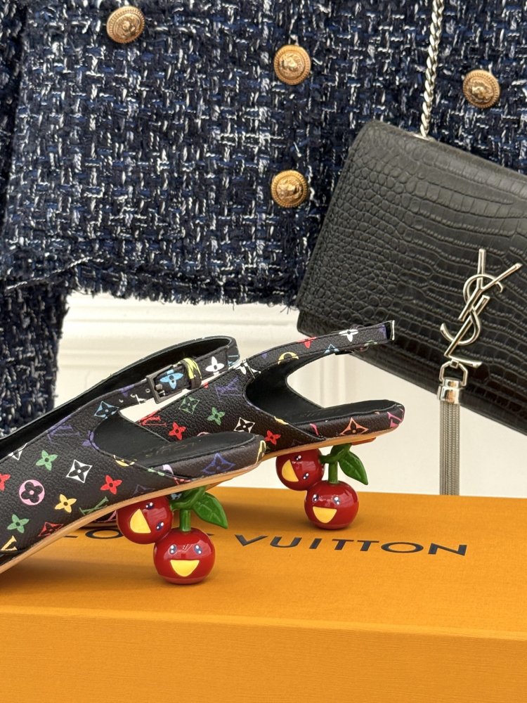 Босоножки фото 6