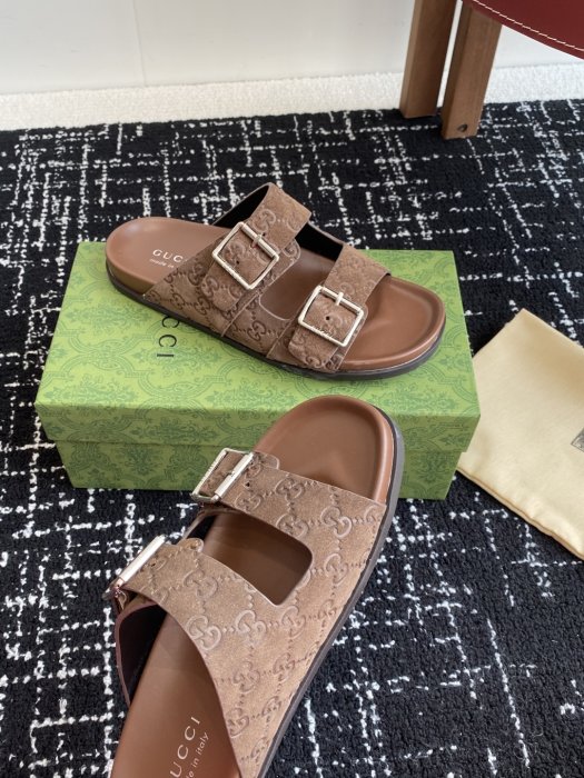 Шлепанцы фото 6