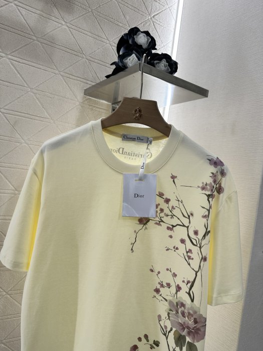 Футболка женская фото 3