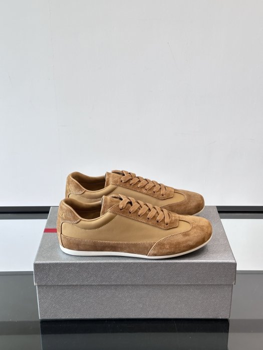 Кроссовки мужские