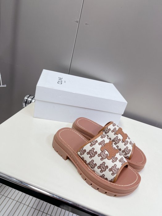 Шлепанцы фото 2