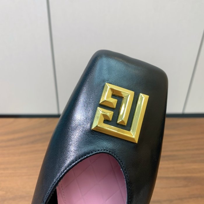 Босоножки фото 7