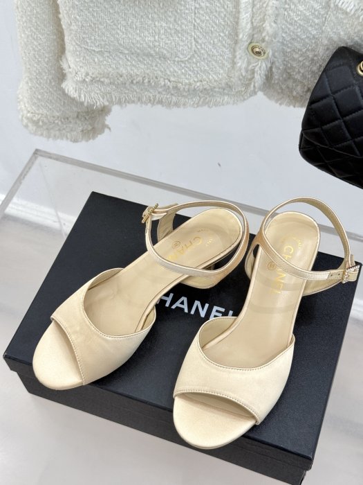 Босоножки фото 2