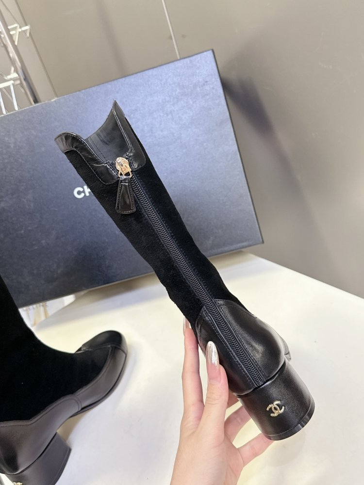 Сапоги женские фото 7