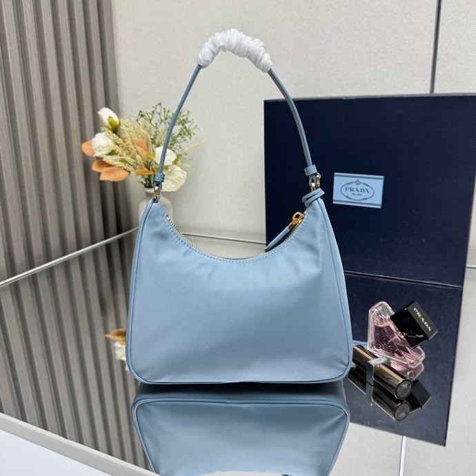 Сумка женская Re-Edition 2005 Re-Nylon 1N204M 22 см фото 8