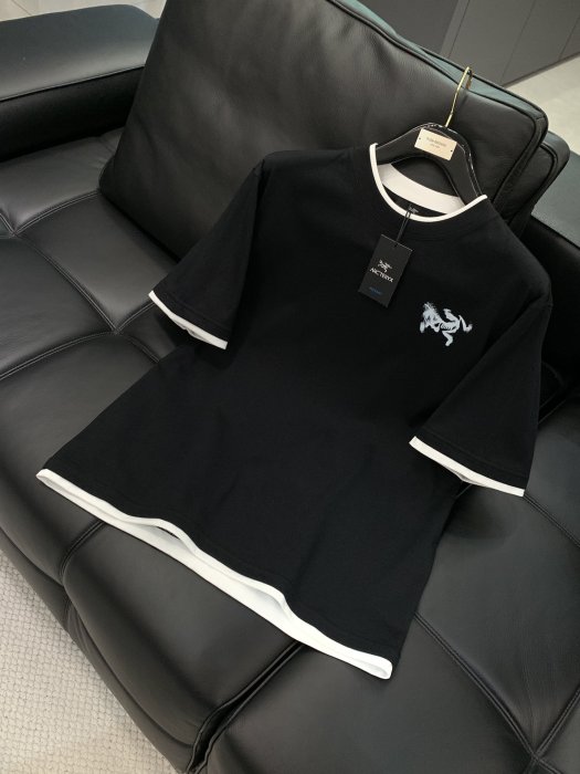 T-shirt men's фото 3