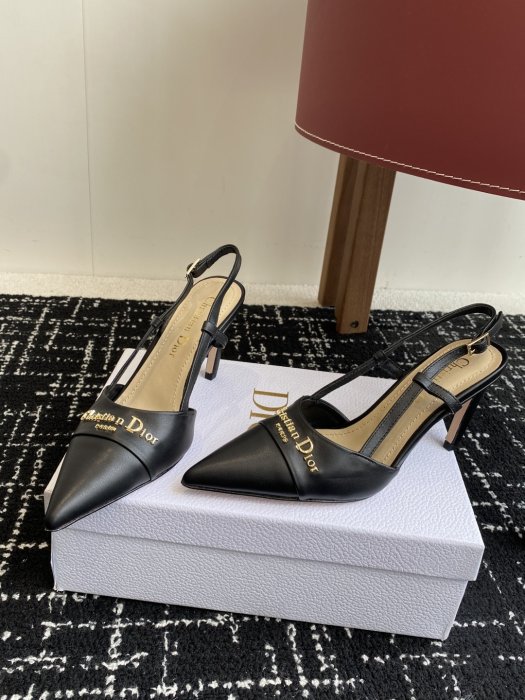 Босоножки фото 3