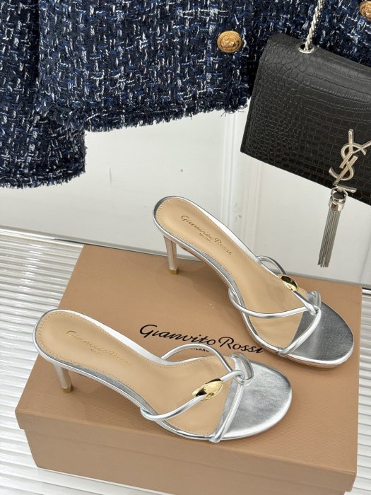 Sandals on stud фото 3