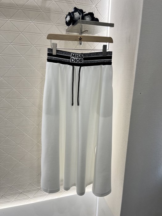 Футболка жіноча фото 6