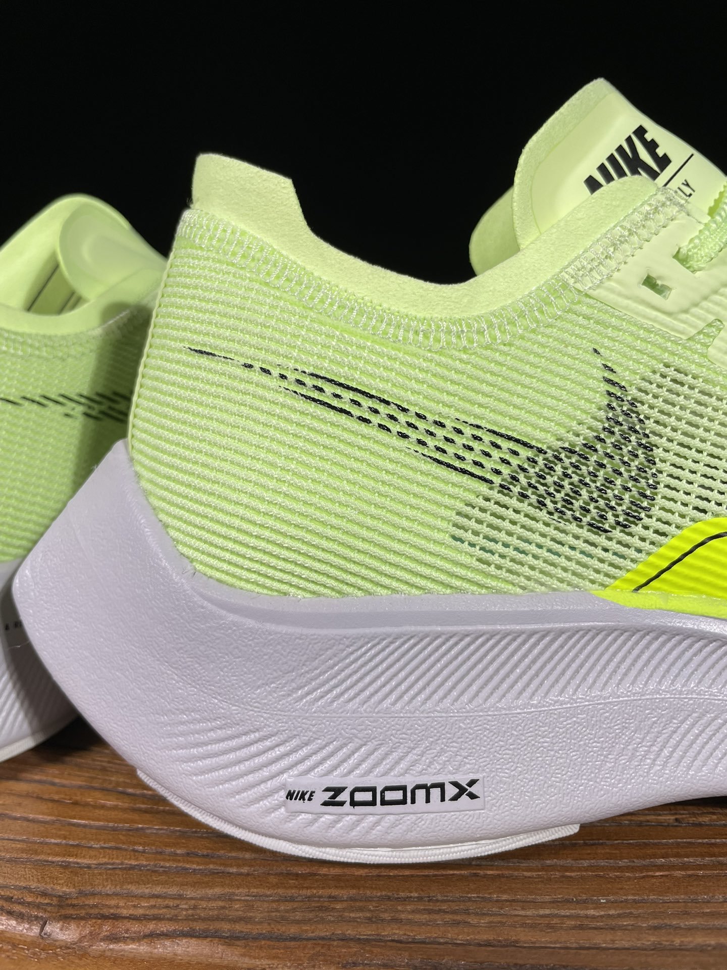 Sneakers ZoomX Vaporfly Next 2 Barely Volt Turquoise CU4123-700 фото 5