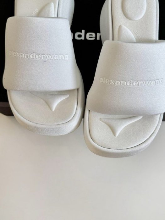 Босоножки фото 3