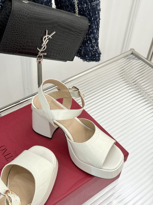 Босоножки фото 5