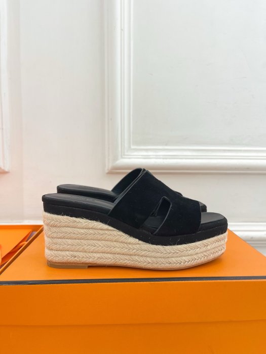 Босоножки фото 2