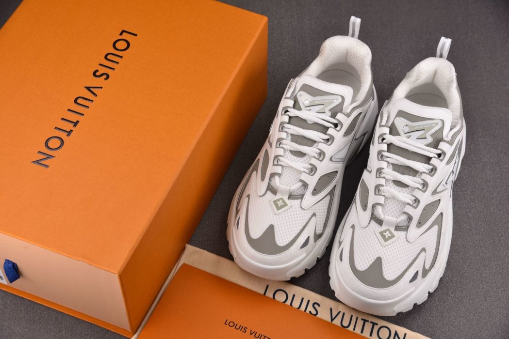 Кроссовки LOUIS VUITTON Runner Tatic Grey White фото 7