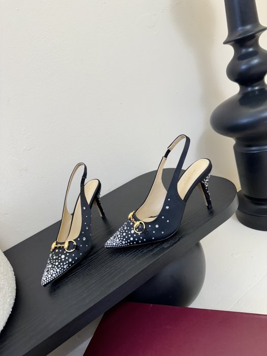 Босоножки фото 3