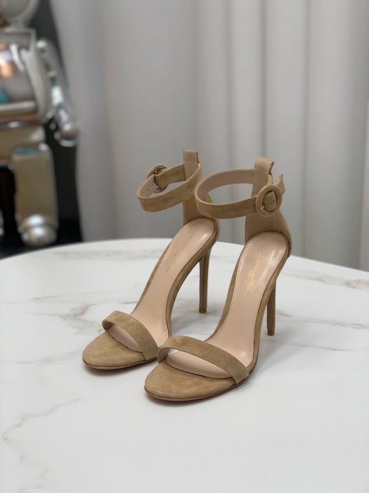 Босоножки фото 2