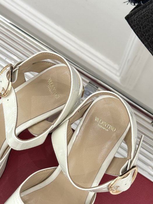 Босоножки фото 8