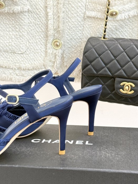 Босоножки фото 6