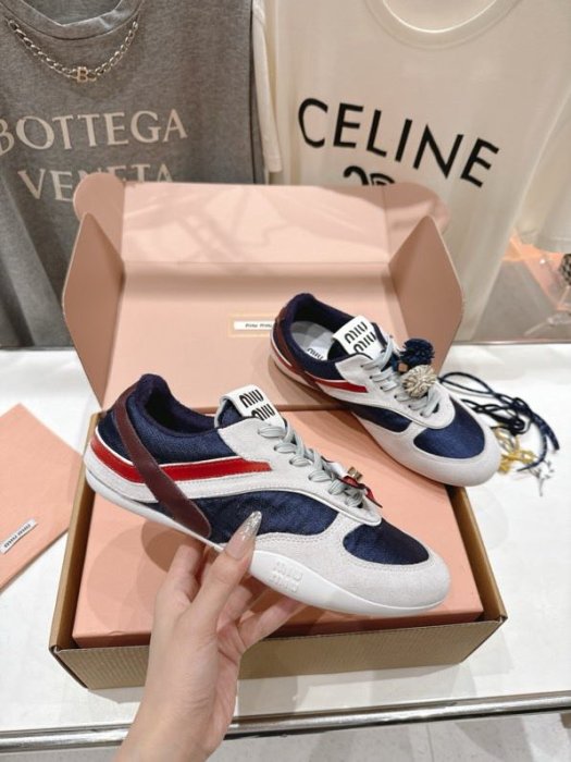 Кроссовки фото 8