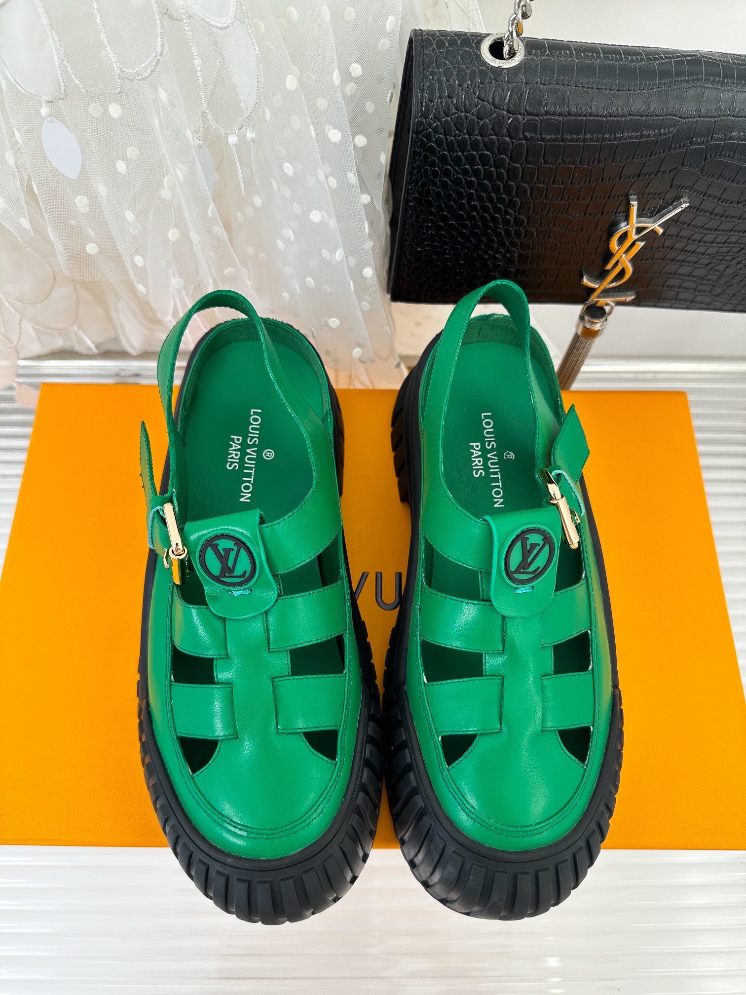 Sandals on platform 5 cm green фото 4