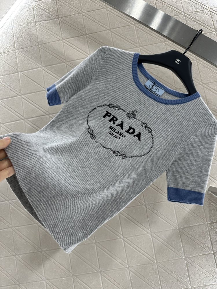 T-shirt women's фото 6