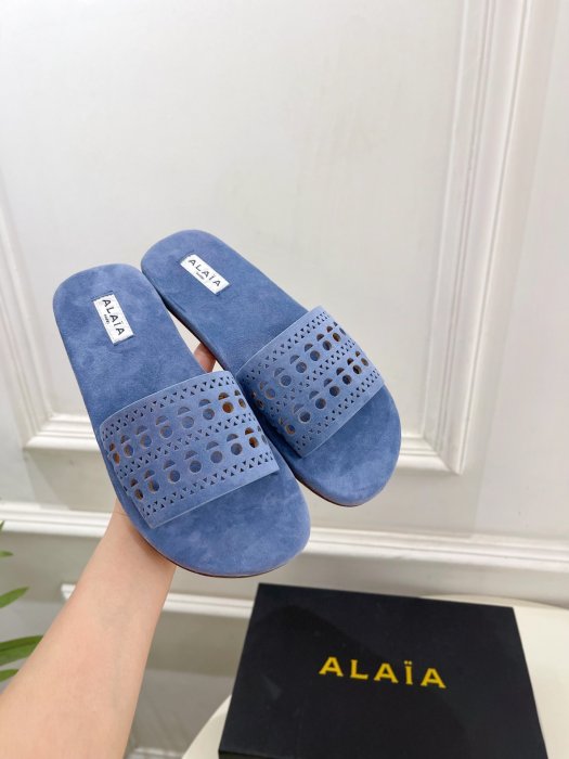 Шлепанцы женские фото 5