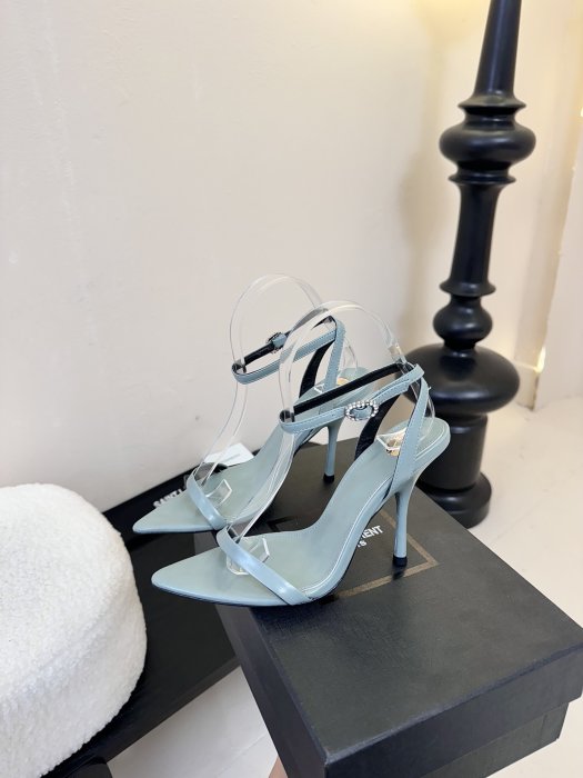 Босоножки фото 5