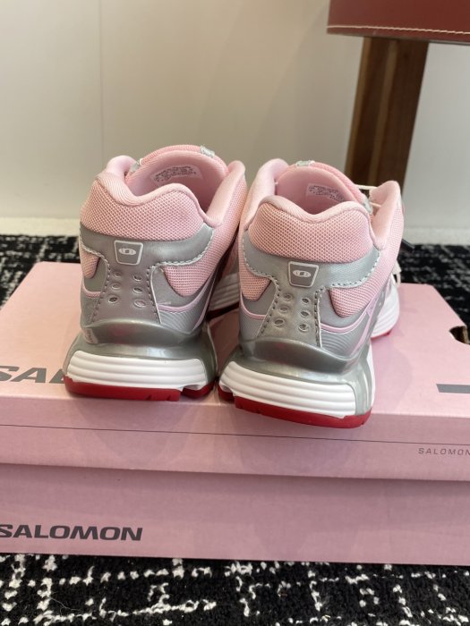 Sneakers women's SALOMON XT WHISPER фото 8