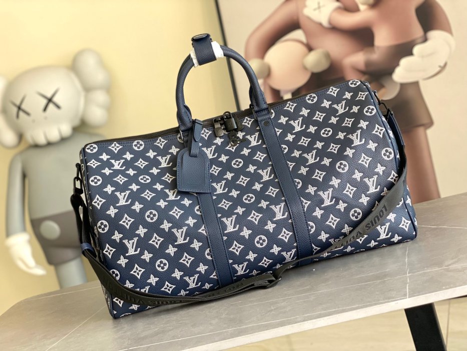 Сумка дорожняя Keepall Bandouliere 50 Monogram Shadow