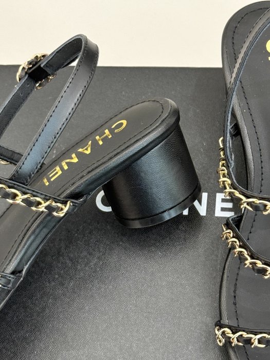 Босоножки фото 6