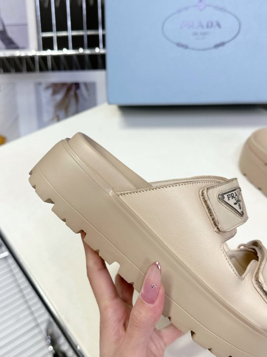 Шлепанцы фото 8