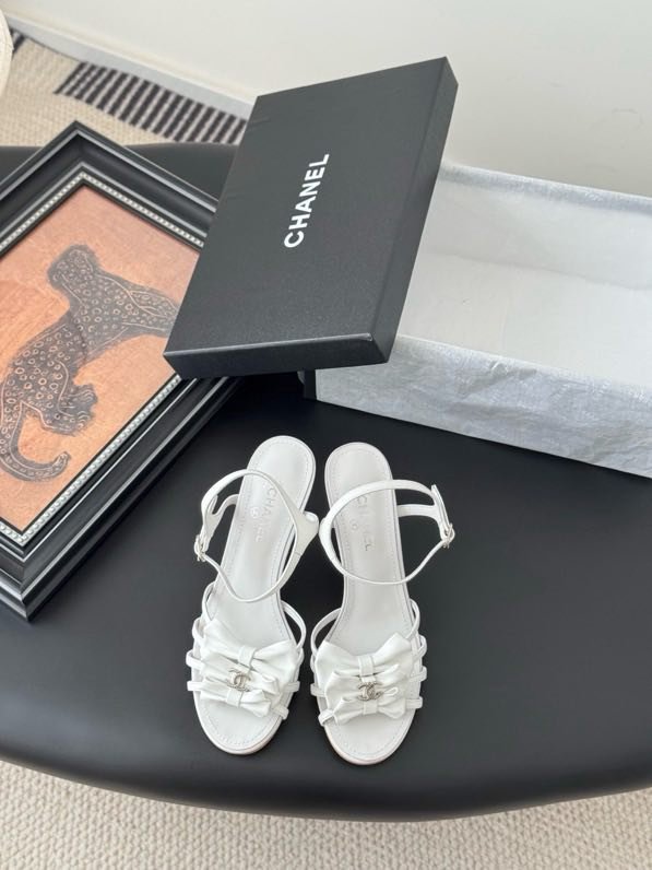 Босоножки фото 3