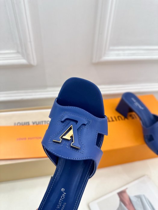 Босоножки фото 6