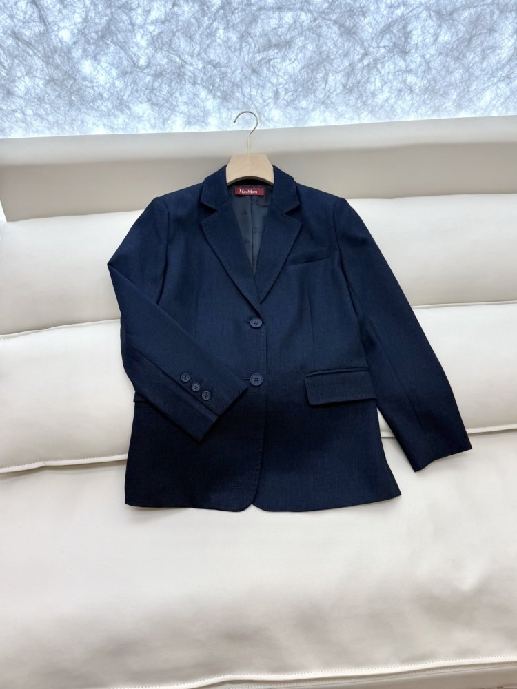 Costume female фото 5