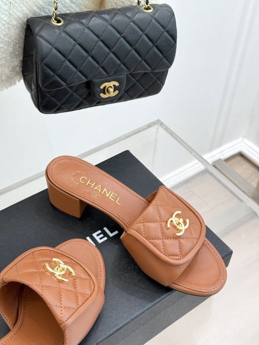 Босоножки фото 5