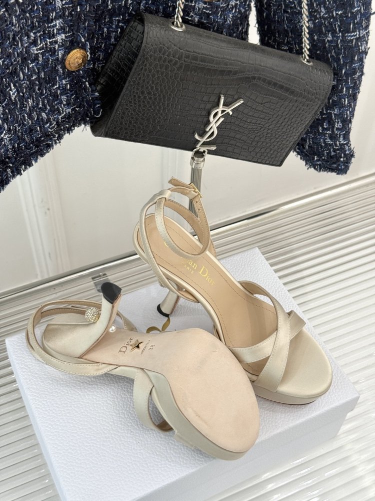 Босоножки фото 9