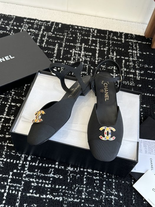 Босоножки фото 5